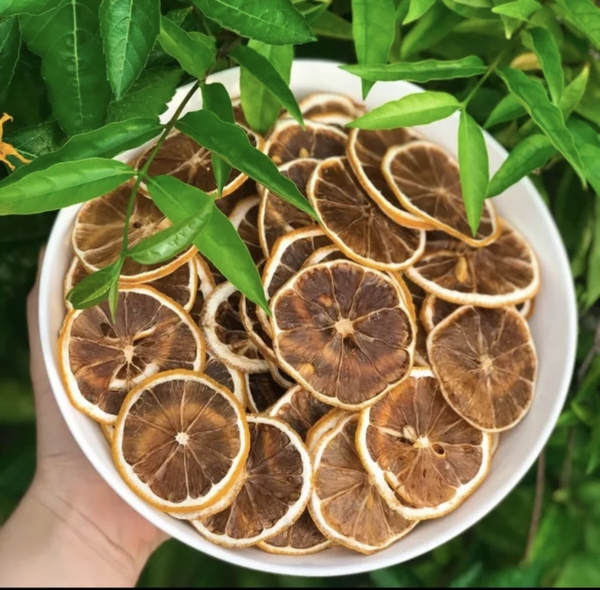 Gói 500 gam chanh sấy khô (MÀU NHẠT) -CÓ HẠT.