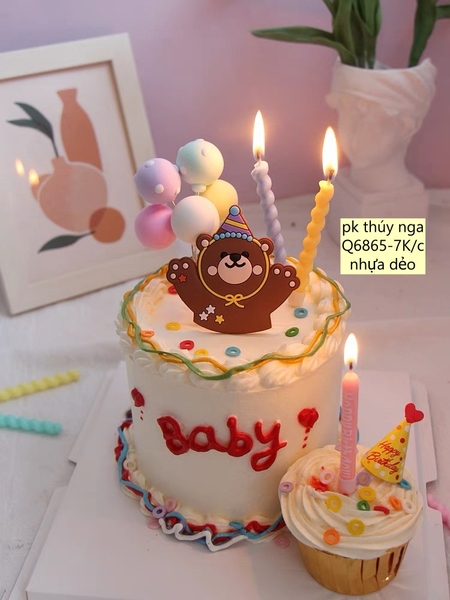 Tượng Gấu nâu giơ 2 tay (nhựa dẻo).