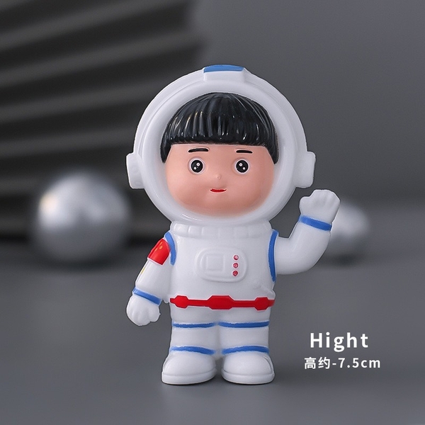 Tượng phi hành gia nhựa đẹp (mẫu tay chào).