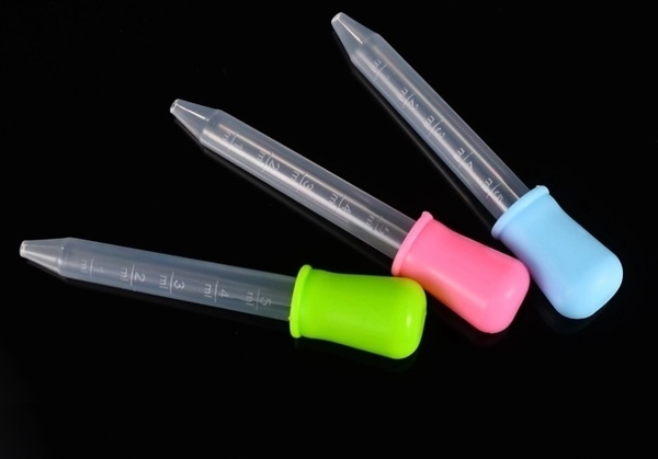 bo-50-ong-hut-nhua-5ml-bop-silicon