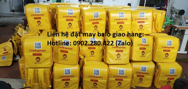 Sản xuất balo giao hàng