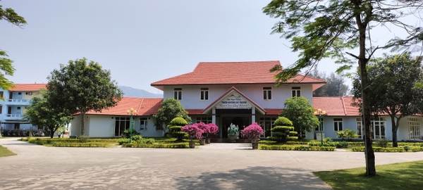 BUNGALOW HƯỚNG VƯỜN