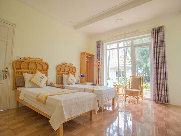 BUNGALOW HƯỚNG VƯỜN