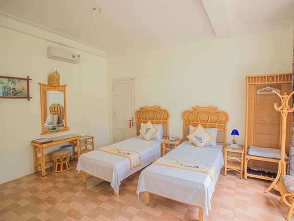 BUNGALOW HƯỚNG HỒ