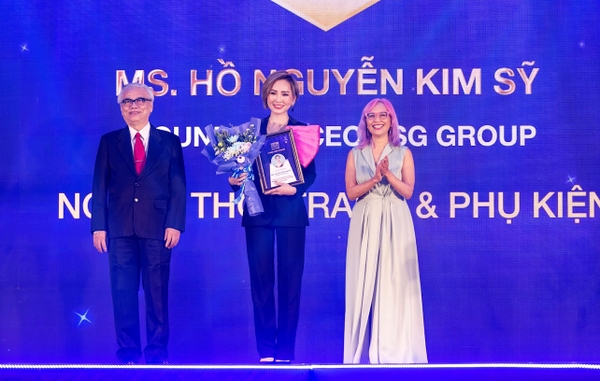 YSG vinh dự được bình chọn giải Top 10 Doanh nghiệp Tiên phong trong Lĩnh vực Thời Trang - Phụ kiện của năm 2021