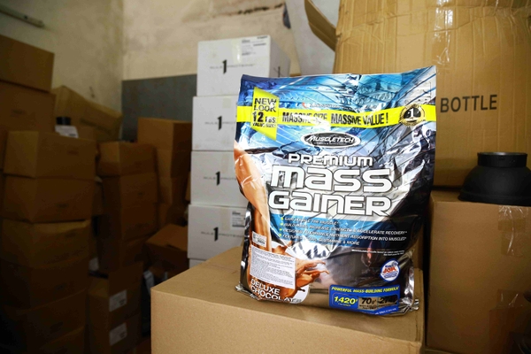 premium mass gainer 12lbs