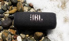 Trên tay loa di động JBL Flip 6: Nhỏ gọn, pin trâu, chống nước, âm thanh sống động