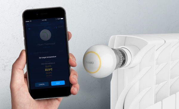 Bộ điều khiển nhiệt thông minh FIBARO điều khiển qua điện thoại