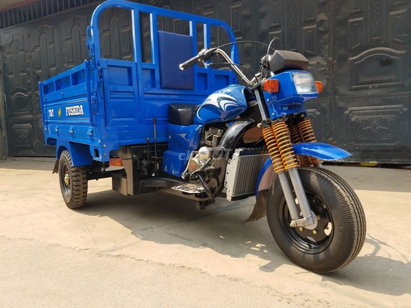 TIỆN ÍCH XE LÔI 3 BÁNH CHỞ HÀNG
