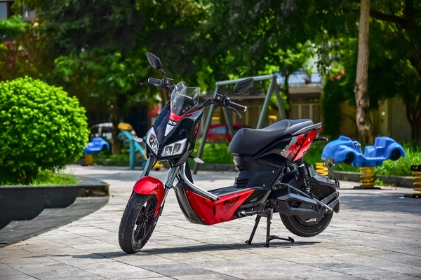 XE ĐIỆN YADEA X5 - THIẾT KẾ PHÁ CÁCH, CỰC NGẦU