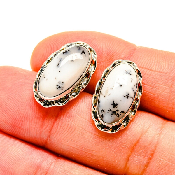 Dendritic Opal