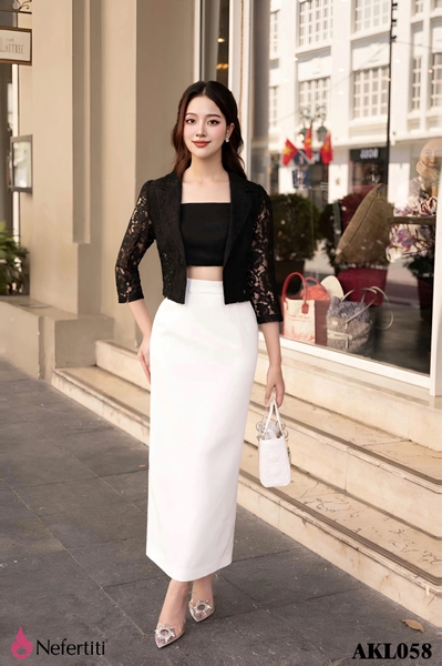 2AKL058 - Áo khoác lửng ren đen