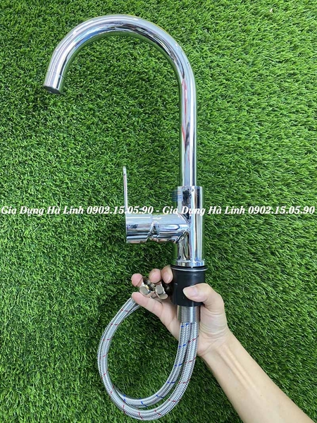 Vòi rửa bát nóng lạnh Caesar K415C, Thân vòi làm từ đồng thau nguyên chất, Bề mặt được mà mạ Niken + Crom cao cấp, Bảo hành 2 năm