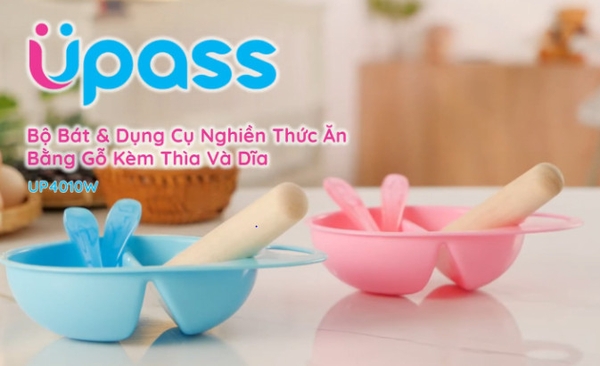 Bộ bát và dụng cụ nghiền thức ăn bằng gỗ Upass