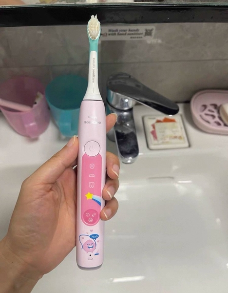 Bàn chải điện trẻ em Philips Sonicare For Kids HX5232 (từ 3 tới 15 tuổi)