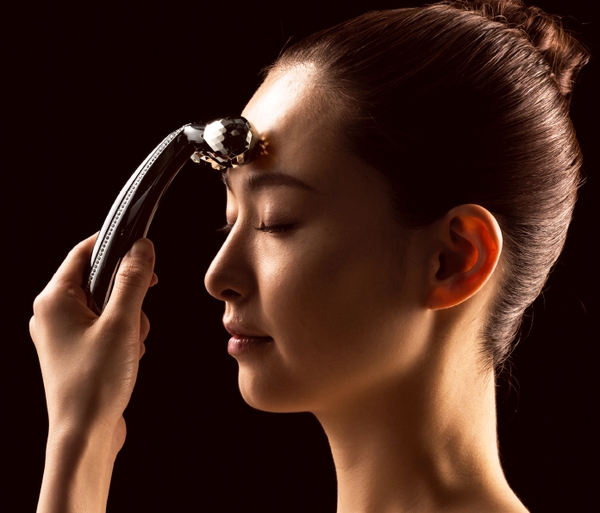 Cây lăn nâng cơ Refa Crystal Carat Face Limited