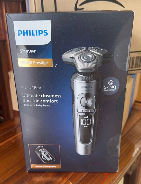 Máy cạo râu Philips Norelco Shaver S9000 Prestige SP9871/13 Bản 2025, trạm sạc Qi, túi đựng