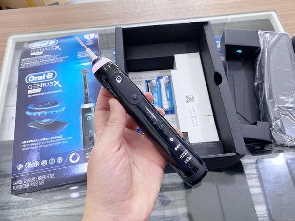 Bàn chải điện Oral-B Genius X