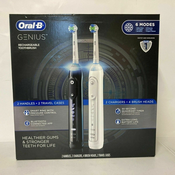 Set 2 bàn chải điện Oral-B Genius 8000 (Đen/Trắng)