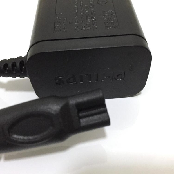 Sạc pin máy cạo râu Philips Norelco chính hãng (Điện áp toàn cầu)