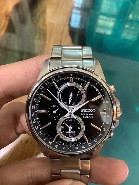 seiko perpetual solar chronograph v198