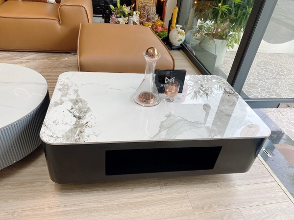 Bàn trà Lio mặt đá marble với ngăn chứa tiện nghi cho không gian nhỏ.