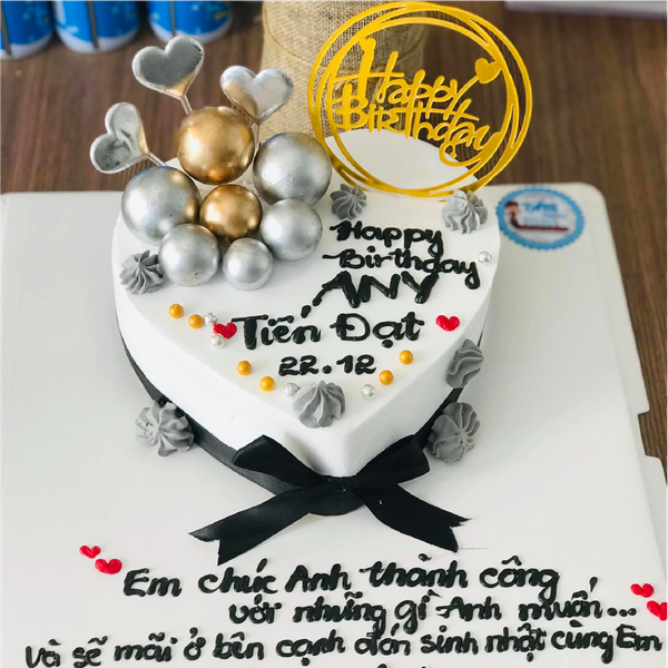 Bánh Kem Hình Trái Tim T000232