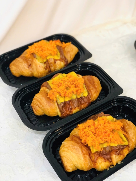 Croissant chà bông 1c