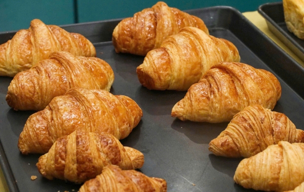 Croissant lớn 1 cái