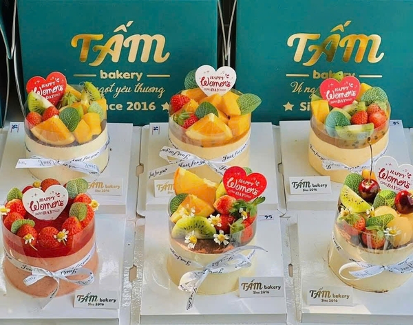 Mousse trái cây 10cm hộp kiếng