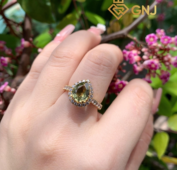 Đá Tourmaline là gì? Giá đá Tourmaline bao nhiêu? Công dụng của trang sức đá Tourmaline.