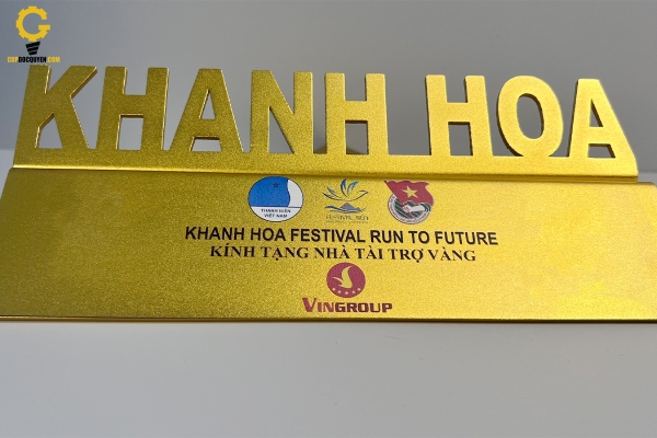 Cúp giải chạy Khánh Hòa Festival biển 2023 - Cúp vinh danh