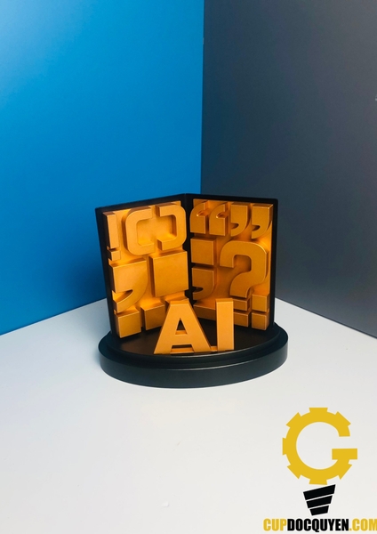 Cúp vinh danh biểu tượng AI - FPT 35 năm kiến tạo