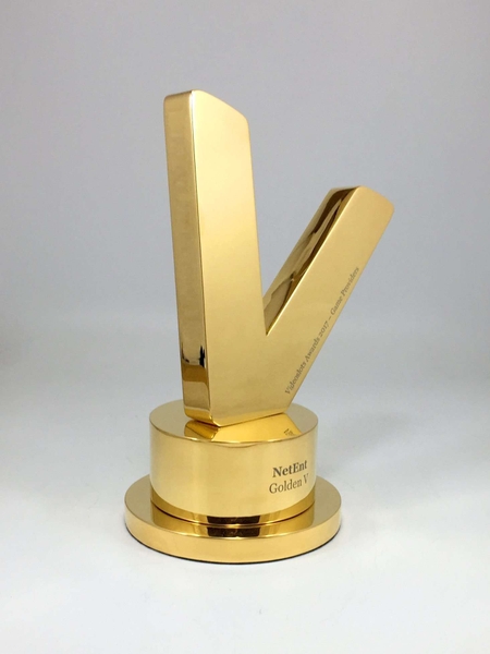 Cúp vàng chiến thắng