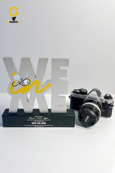 Cúp hợp kim cao cấp WE IN ME - giải thưởng nghệ thuật cho học viên Nghệ thuật VCVAA