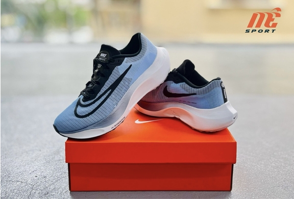 Review giày chạy bộ Nike ZoomFly 5