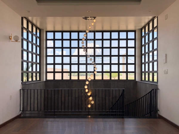 Sự kết hợp mộc mạc và hiện đại trong cách sử dụng gỗ - QT Villa