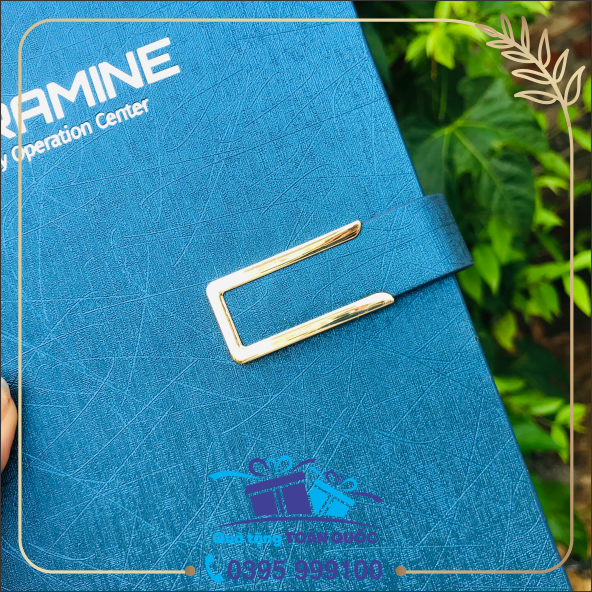 sổ da mầu xanh, sổ da in logo theo yêu cầu, xưởng sản xuất sổ da tại Hà Nội, sổ da có sẵn Hà Nội, sổ da có sẵn Hồ chí minh, quà tặng dưới 200k, quà tặng sổ da, quà tặng 24h lấy ngay