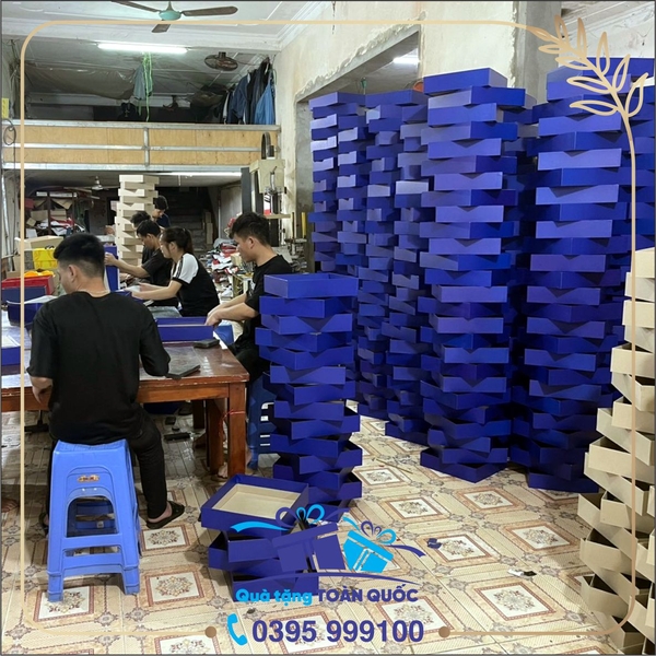 xưởng sản xuất hộp giấy đựng quà tặng, xưởng sản xuất hộp Hà Nội và Hồ Chí Minh, hộp đựng bộ quà tặng cao cấp, hộp giấy in logo