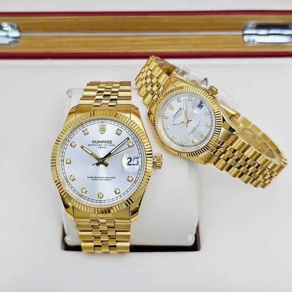 Quartz Sunrise 1255SA 2255SA Dây Sắt Vàng Mặt Trắng