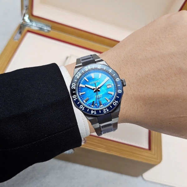 Citizen series 8 880 gmt NB6036-52N