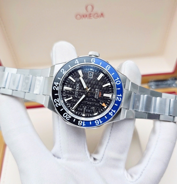 Citizen Automatic Series 8 880 GMT NB6031-56E