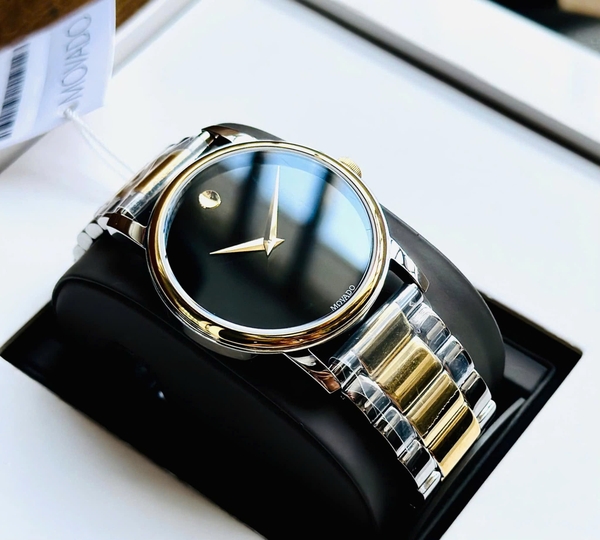 Movado Quartz Museum Classic Sapphire 2100016