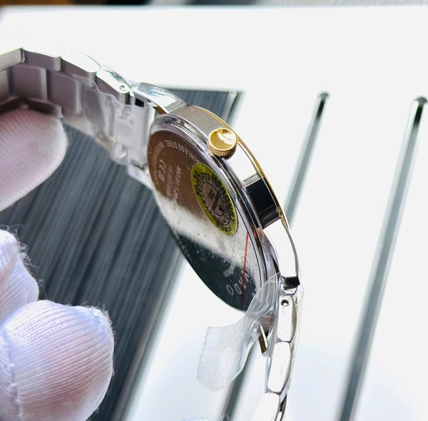 Movado Quartz Museum Classic Sapphire 2100016