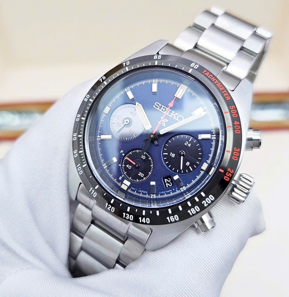 Seiko Quartz Solar Prospex Speedtimer SSC815P1 ( SSC815 )