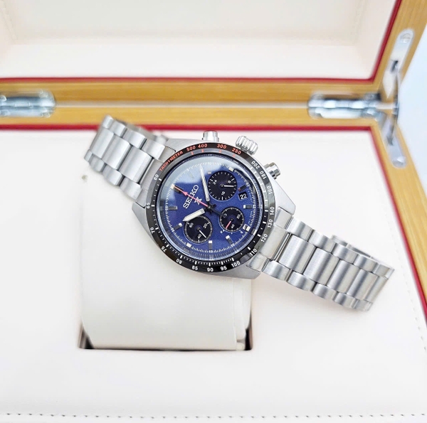 Seiko Quartz Solar Prospex Speedtimer SSC815P1 ( SSC815 )