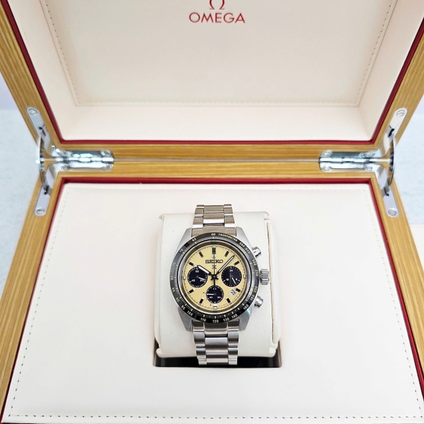 Seiko Quartz Solar Prospex Speedtimer SSC817P1 ( SSC817 )