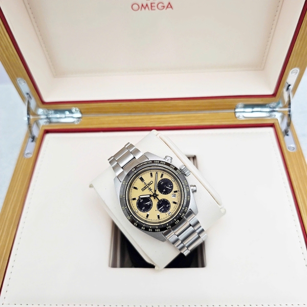 Seiko Quartz Solar Prospex Speedtimer SSC817P1 ( SSC817 )