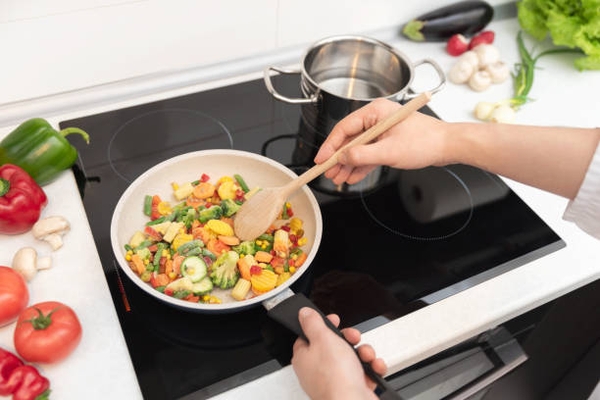 BẾP NHÀ VÀ KÍCH THƯỚC BẾP HÚT MÙI