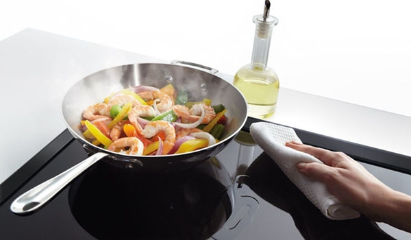 lam-sao-de-su-dung-bep-tu-an-toan-va-ben-lau